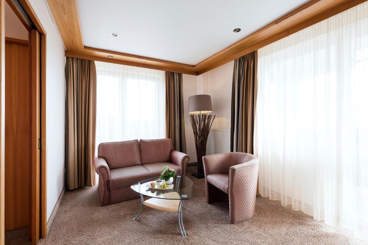 Wellness-& Nationapark Hotel Schliffkopf, Bwsc バイアースブロン エクステリア 写真