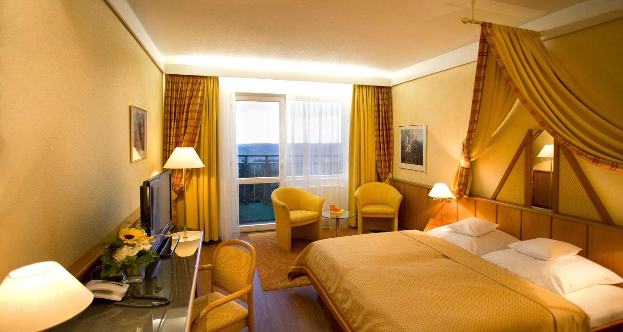 Wellness-& Nationapark Hotel Schliffkopf, Bwsc バイアースブロン エクステリア 写真